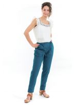 Pantalon droit carotte cool chic femme face