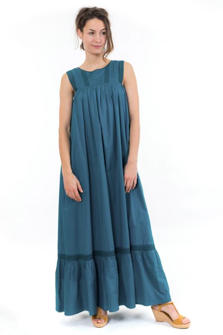 Robe longue romantique dentelle bleue face