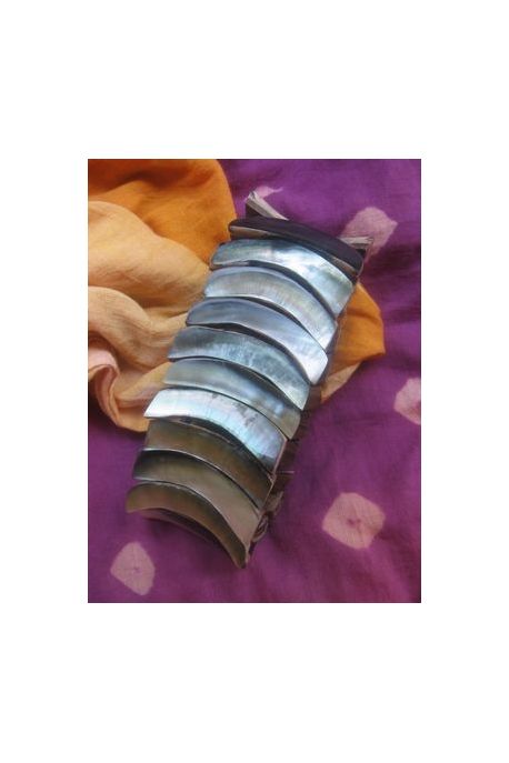 BR600 bracelet nacre lame incurve
