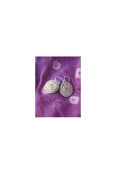 BO7001 Boucle d oreille os de buffle nepalais