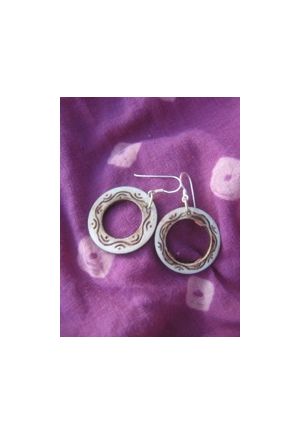 BO7002 Boucle d oreille os de buffle nepalais