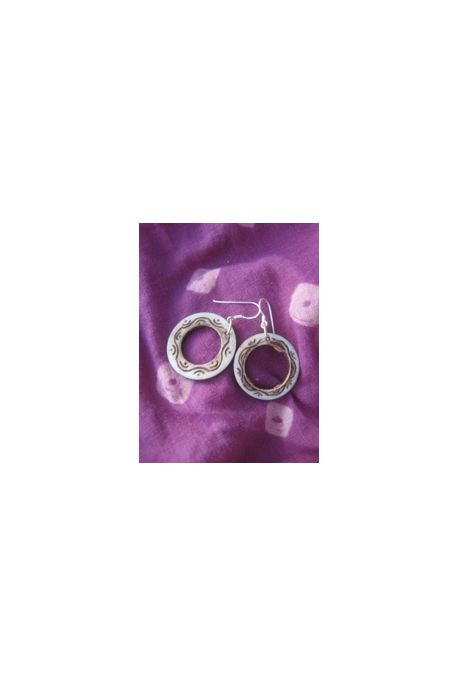 BO7002 Boucle d oreille os de buffle nepalais
