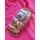 BR312 bracelet coquillage carre tachete