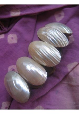 BR606 bracelet nacre ovale