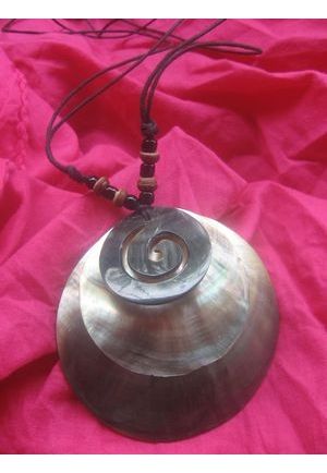 CO626 collier nacre double rond et spiral de nacre