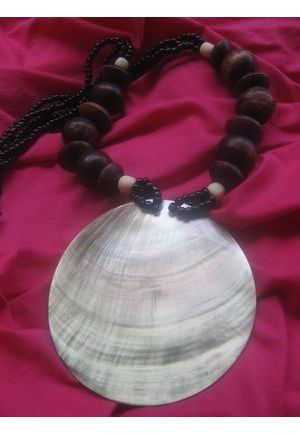 CO659 collier sautoir grosse nacre et perle de bois