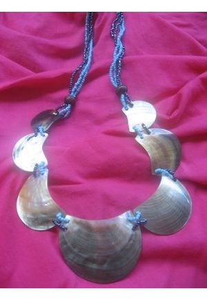 CO660 collier 7 demi lune de nacre