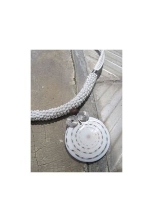CO300 collier coquillage OLON multistring perle de verre blanche