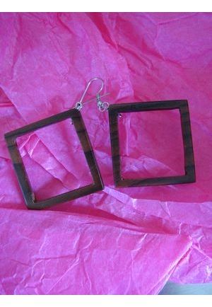 BO162 boucles d oreilles bois carre naturelle