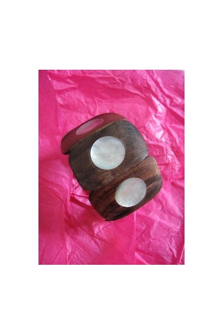 BR124 bracelet bois et rond de nacre