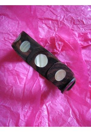 BR125 bracelet chevauche bois et rond de nacre