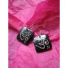BO7028 Boucle d oreille os de buffle nepalais carre ohm