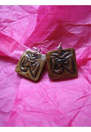 BO7032 Boucle d oreille os de buffle nepalais ohm meditation