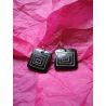 BO7020 Boucle d oreille os de buffle nepalais spirale carree