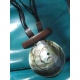 CO654 collier grosse nacre spirale reglable et perle de bois