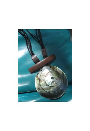 CO654 collier grosse nacre spirale reglable et perle de bois