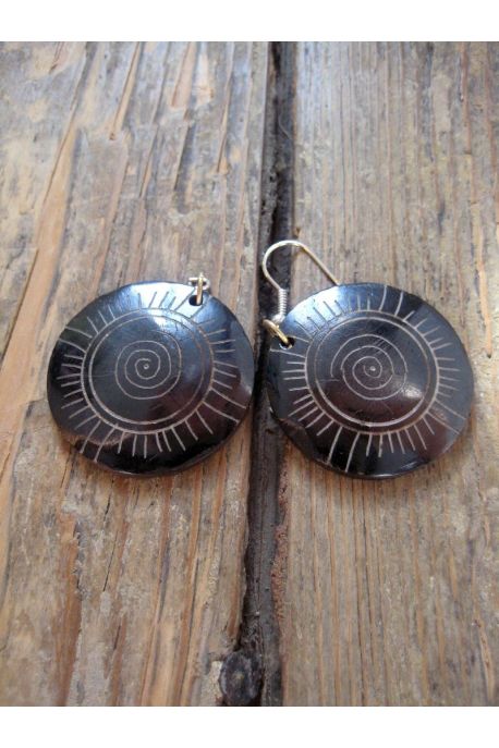 BO7038-Boucle-d-oreille-os-de-buffle-spirale-soleil