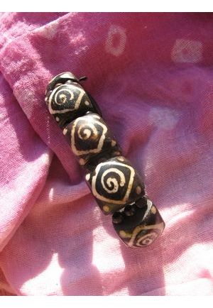 BR7020 bracelet os de buffle nepalais spirale losange